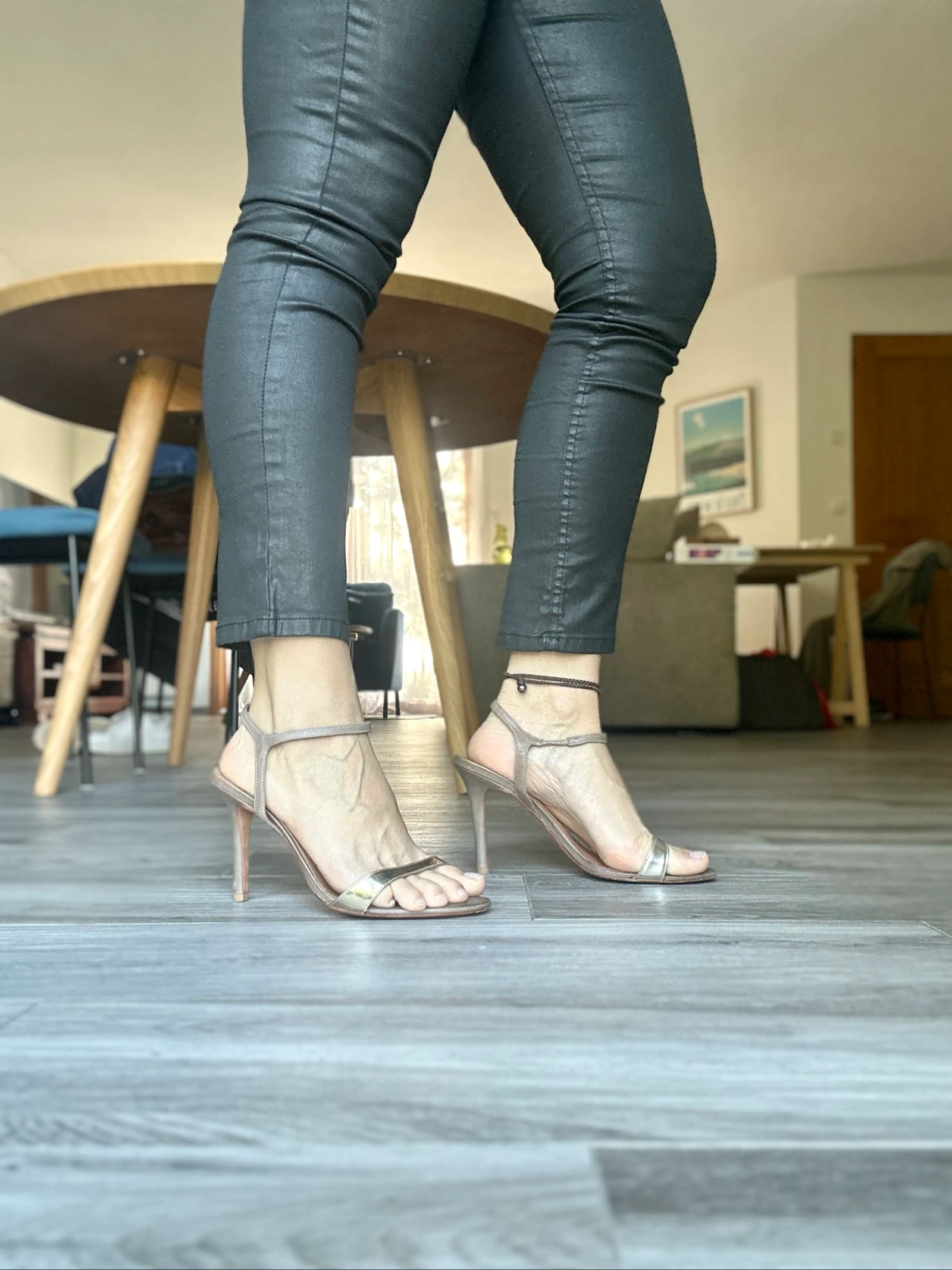 Sandales à talons en cuir taupe et doré Pointure 40 Vicenza  – photo 6